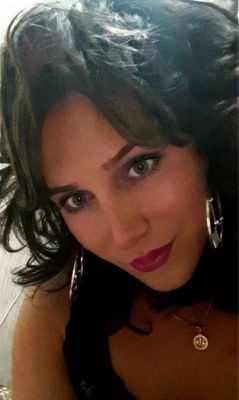 Наташа (инди), фото шлюхи