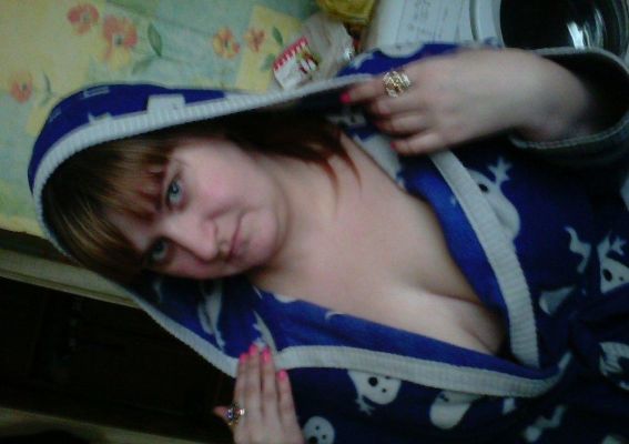 Девушка легкого поведения  Соня с аппетитными формами