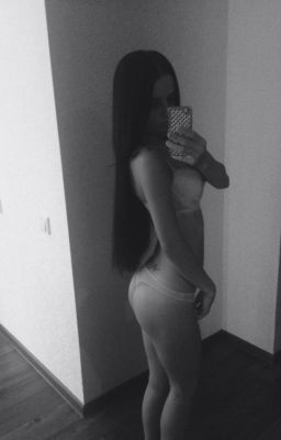 Алена, 31 лет — эротический массаж пениса