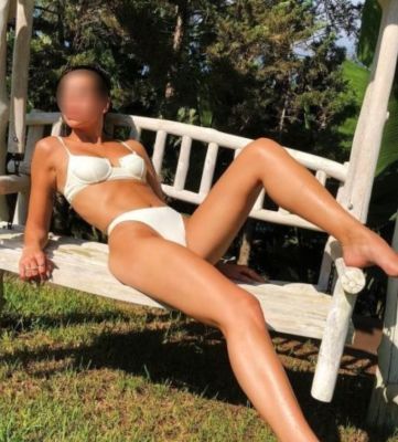 Amanda, 24 лет — эротический массаж пениса