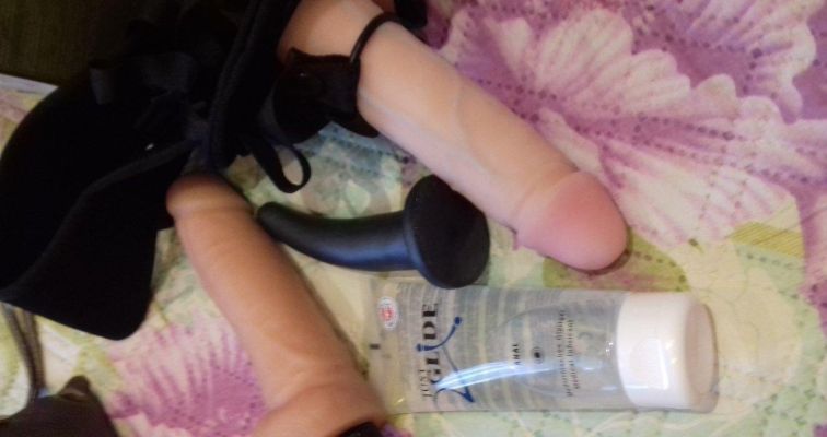 Снять девушку (Арина, рост: 164, вес: 59)