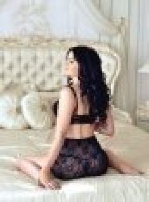 снять дешевую проститутку (Маша, тел. 8 952 957-00-72)