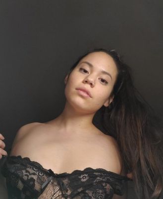 Молоденькая шлюха Камилла, от 3000 руб. в час, без презерватива