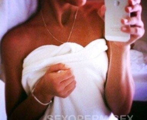 Девушка легкого поведения  Тамата с аппетитными формами