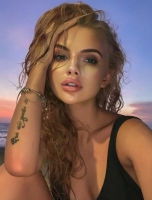 Лэйла Арбат — массаж страпоном, тел. 8 930 400-95-22