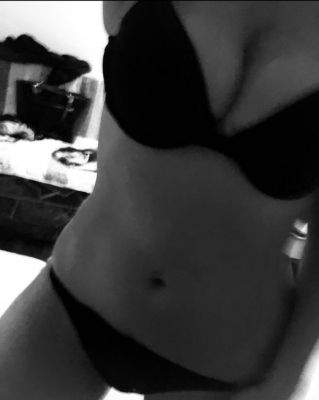 Марина — реальные эротические фото