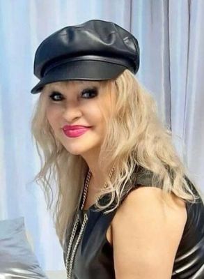 Даша (инди), фото шлюхи