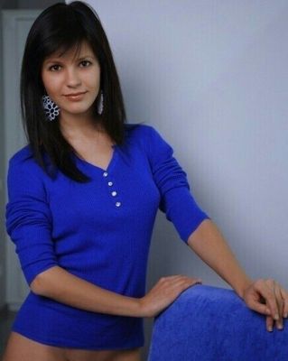 снять телку (КАРИНА, 25 лет)