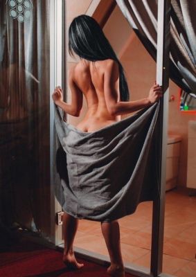 Заказать шлюху от 5000 руб. в час (Василиса, тел. 8 905 052-24-76)