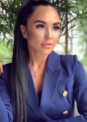 Валентина предлагает массаж простаты страпоном, недорого