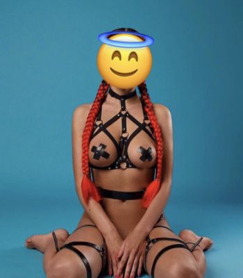 Милана , ню-фото