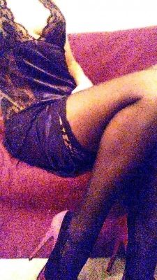 Зрелая негритянка Liza, работает 24 7